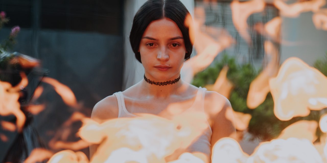 Festival de Cine argentino en Barcelona 2025 una inauguració amb: llums, ball i la màgia de La virgen de la tosquera amb premi de Sitges (crítica)