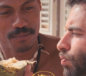 O Riso e a Faca, el mirall desigual entre Europa i l’Àfrica, enganxa el públic de L’Alternativa (Crítica)