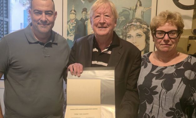 Xavier-Daniel dóna a la Federació Catalana de Cineclubs 31 documents sobre la història de l’entitat